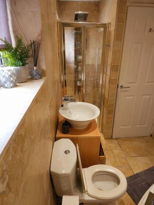 Homebird Property - Buckton House ليدز المظهر الخارجي الصورة